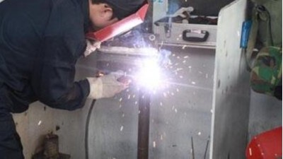 焊接煙氣凈化設(shè)備,焊接煙塵凈化,執(zhí)信環(huán)保實力生產(chǎn)廠家。